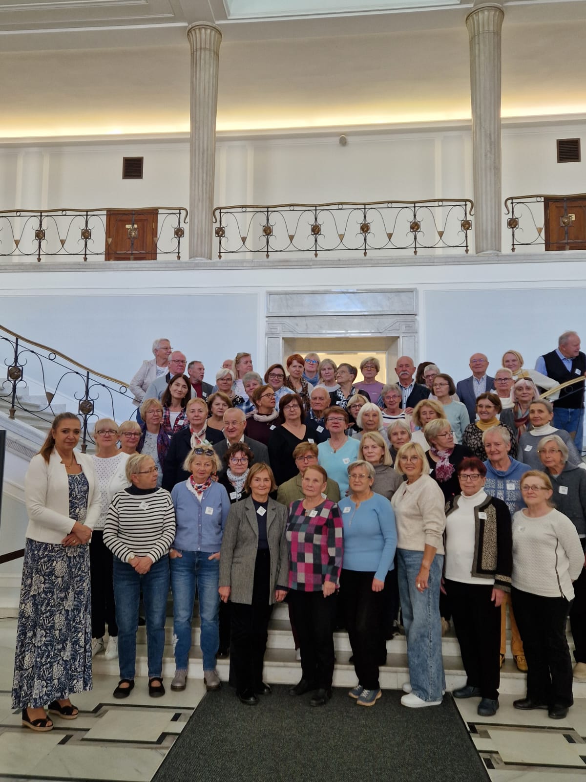 W holu sejmu z Panią posłanką Małgorzatą Niemczyk