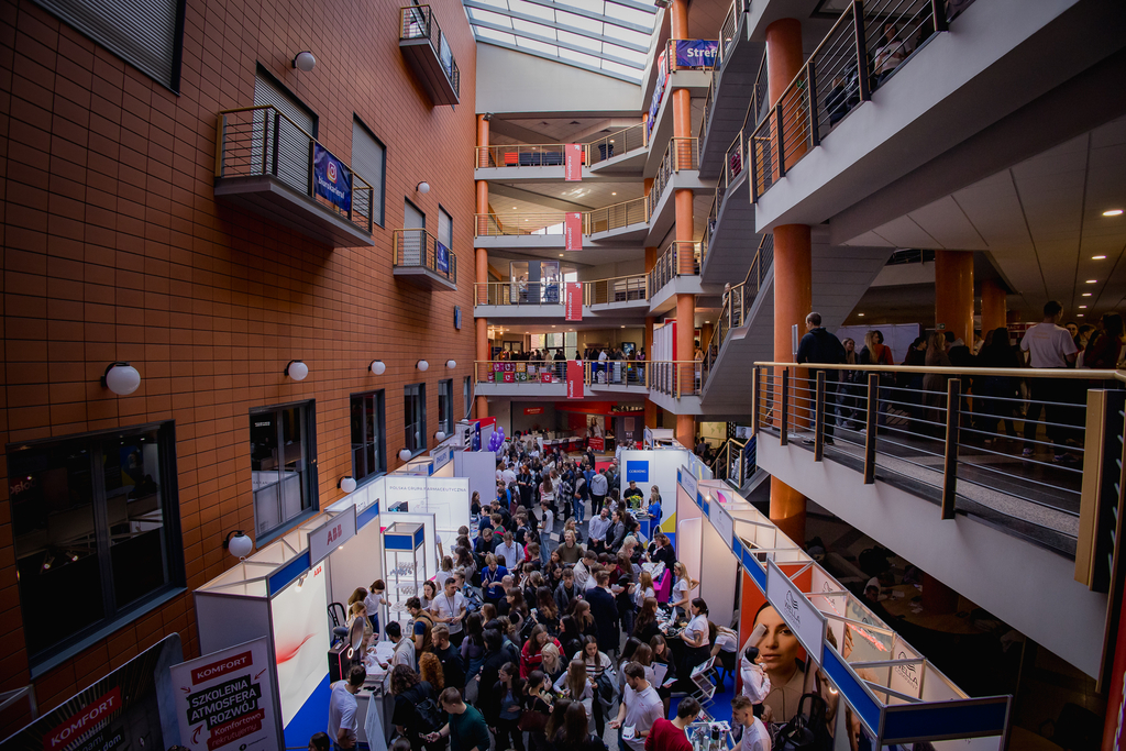 uczestnicy Targów Pracy na UŁ