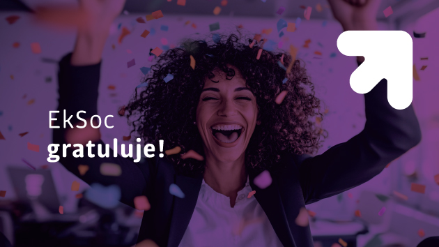 ciesząca się kobieta