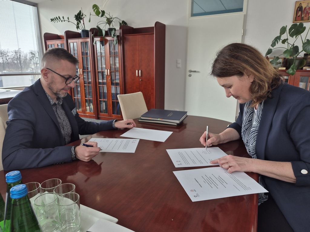 osoby podpisujące umowę