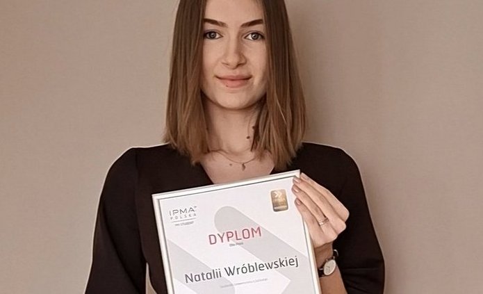 Natalia Wróblewska z dyplomem