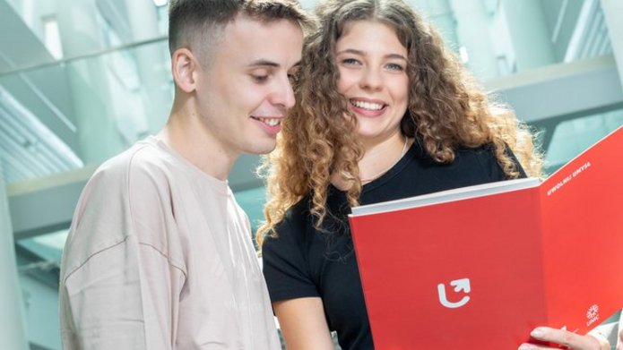 Dwoje studentów UŁ