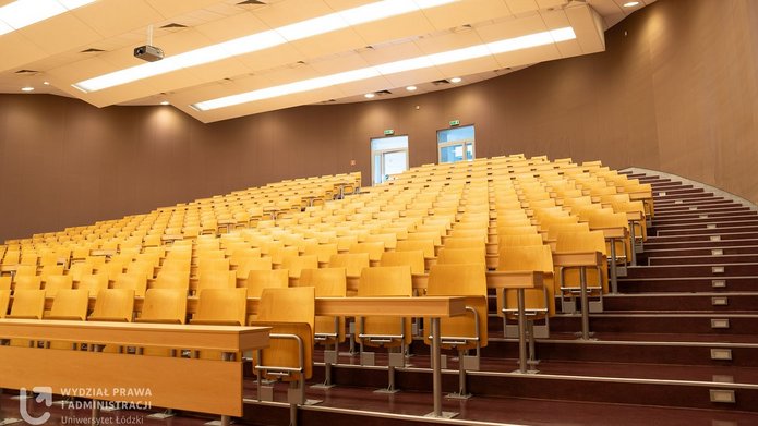 Pusta aula wydziałowa
