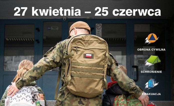 Plakat Edukacja z wojskiem edycja 5 dzieci z żołnierzem