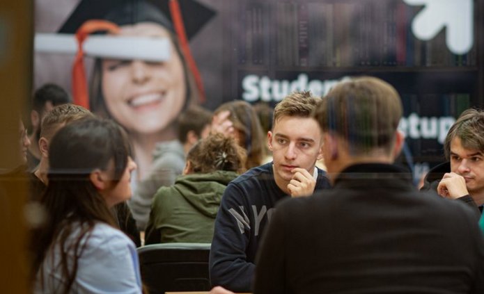 spotkanie z absolwentami