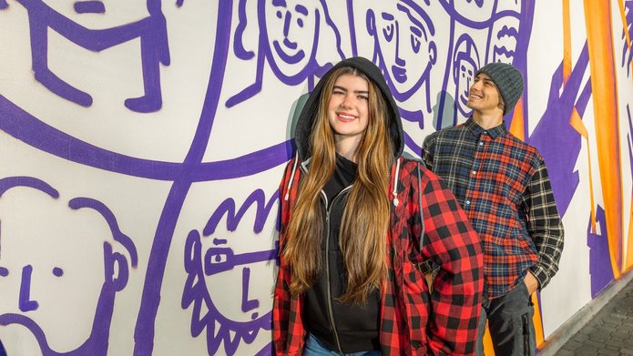 Mural "Kręgi studenckie" na Lumumbowie
