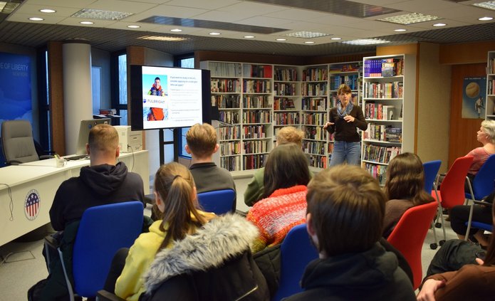 Wykład prof. Jaelyn Eberle dla studentów Wydziału Nauk Geograficznych UŁ