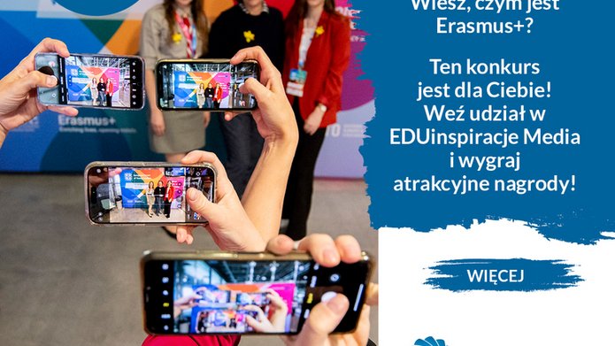 Zdjęcie przedstawia 3 młode kobiety, którym inne osoby robią zdjęcie telefonem.