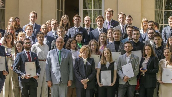 Rektorzy i studenci