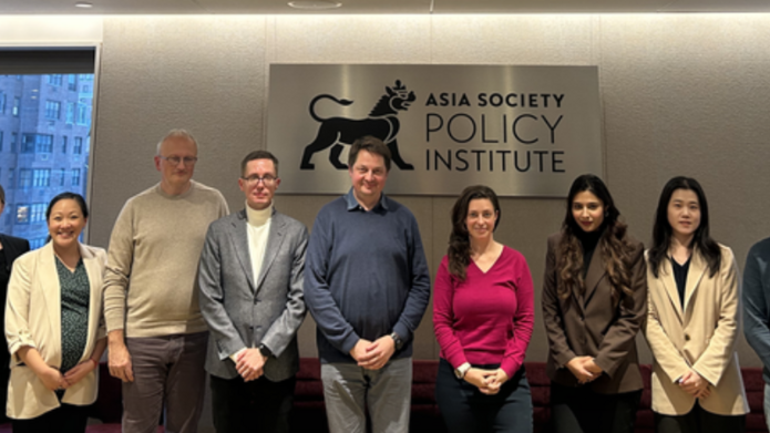 Zdjęcie zespołu badawczego i członków Asia Society