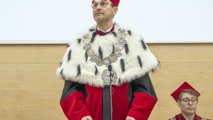 rektor UŁ Rafał Matera