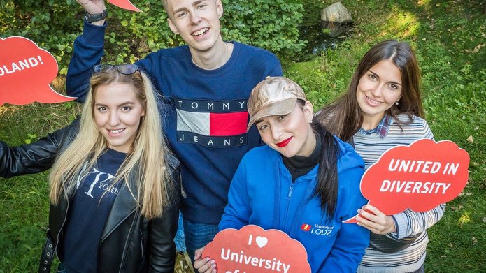 Studenci uczestniczący w programie erasmus 