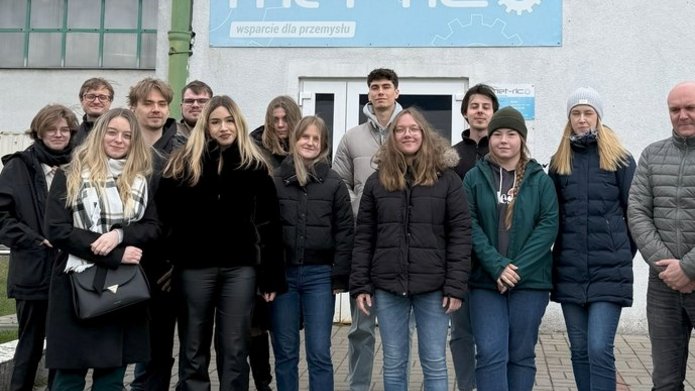Wizyta logistyków w firmie, zdjęcie uczestników