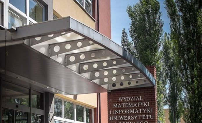 wejście do budynku Wydziału