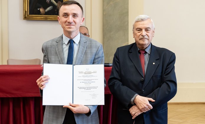 Damian Bębnowski z nagrodą