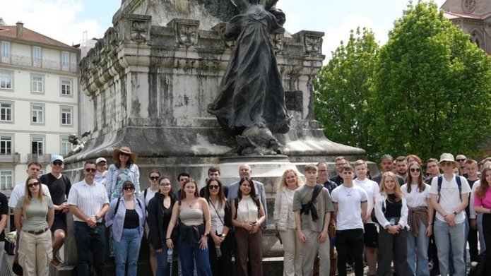 Zdjęcie grupowe z wyjazdu do Porto