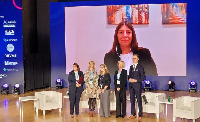 Zdjęcie osób biorących udział w panelu