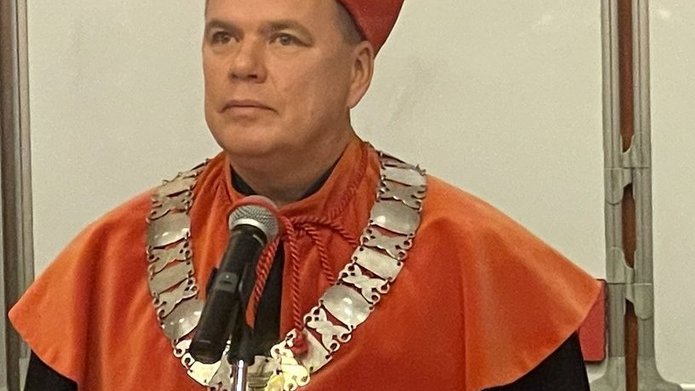 od lewej: dr hab. Tomasz Gwizdałła, prof. UŁ; dr hab. Małgorzata Wrzesień, prof. UŁ