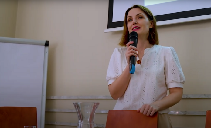 Kobieta z mikrofonem - Katarzyna Zajda