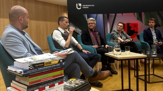 uczestnicy debaty o przyszłości uniwersytetów