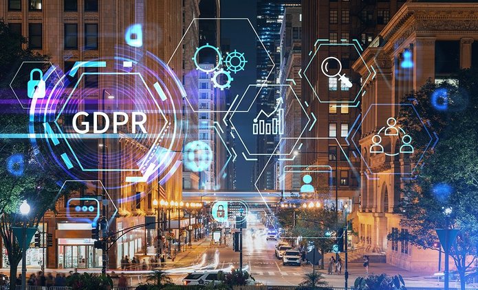 Cyfrowy interfejs na tle miasta.