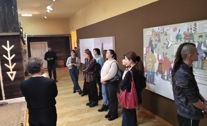 antropolog w muzeum 2