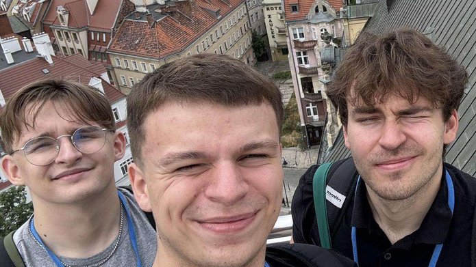 Tomasz Kłosiński, Bartosz Tuzikiewicz i Dawid Dobaczewski 