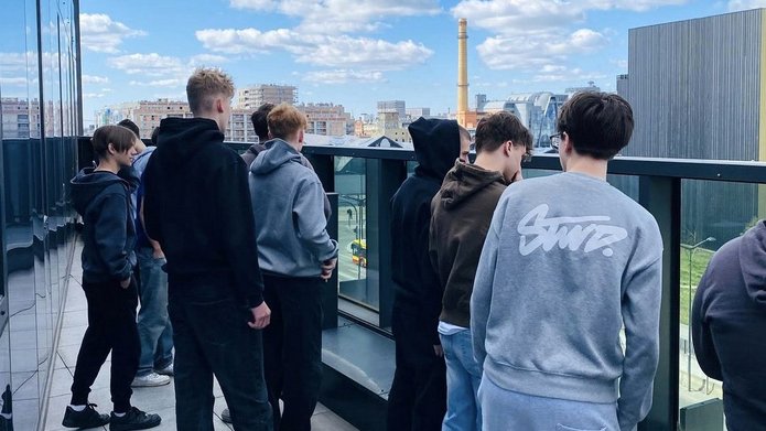 Uczniowie czterech klas maturalnych z 47 LO odwiedzili Centrum Kształcenia Pedagogów Sportu