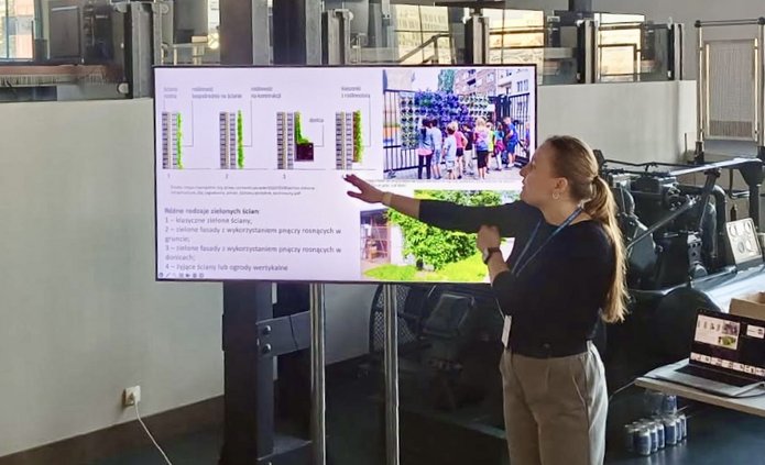 Osoba wygłaszająca prezentację