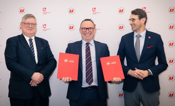 Podpisanie umowy UŁ x ŁZPN