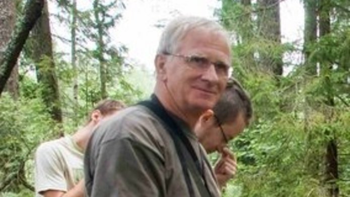 dr in Stanisław dobrowolski ze studentami na zajęciach