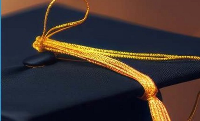 Biret na złotym tle