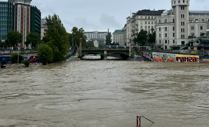 Podatność społeczna na powodzie w Polsce i Austrii