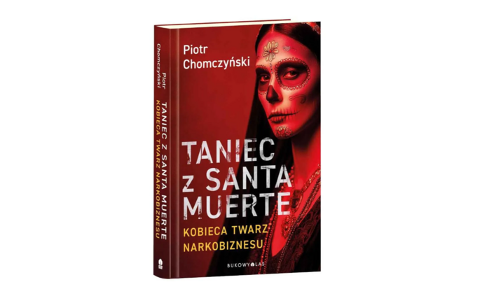 okładka ksiażki z twarzą kobiety pomalowaną w stylu Dia de Muertos
