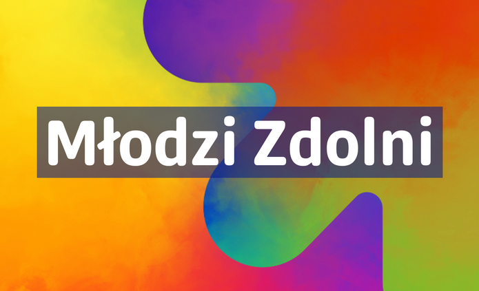 Grafika z intensywnym, wielobarwnym tłem w odcieniach żółci, pomarańczu, czerwieni, zieleni i fioletu. W centralnej części znajduje się półprzezroczysty, ciemny pasek z białym napisem: „Młodzi Zdolni”. W tle widoczny jest duży, zaokrąglony symbol strzałki skierowanej w górę.